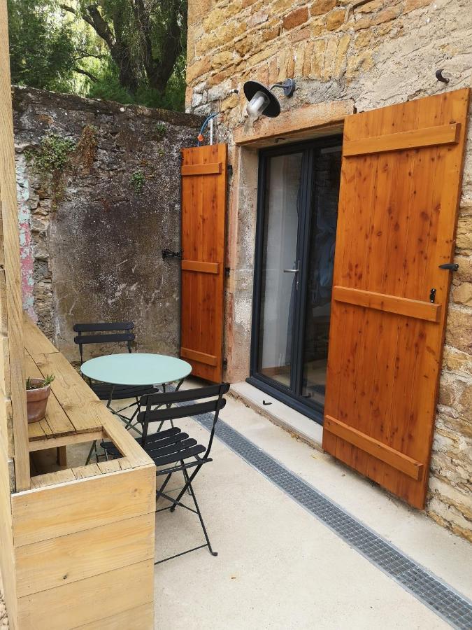 Chambre Tropicale Privee Au Coeur D'Un Village Calme Et Proche Du Vignoble Vinzelles Εξωτερικό φωτογραφία