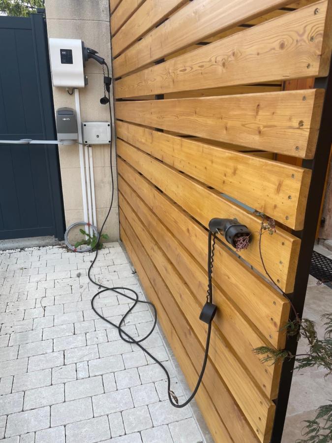 Chambre Tropicale Privee Au Coeur D'Un Village Calme Et Proche Du Vignoble Vinzelles Εξωτερικό φωτογραφία